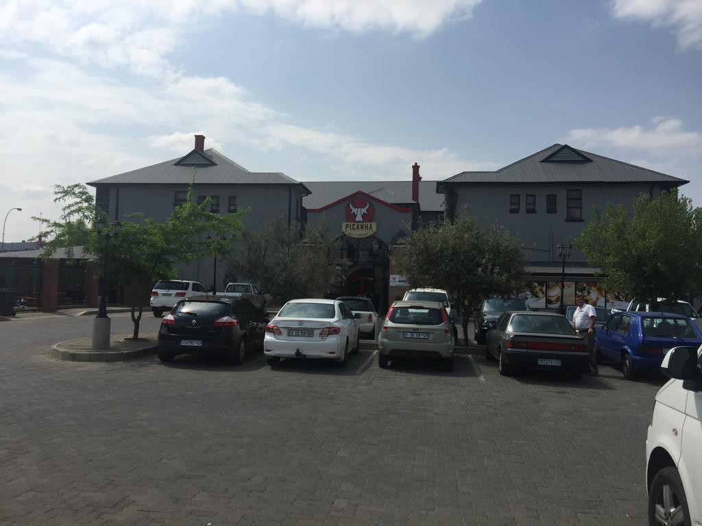 Picanha Grill Guest House & Events Venue Nigel Екстериор снимка
